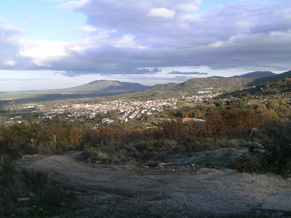 Alojamiento Cr Cuatro Caminos San Pablo de los Montes المظهر الخارجي الصورة